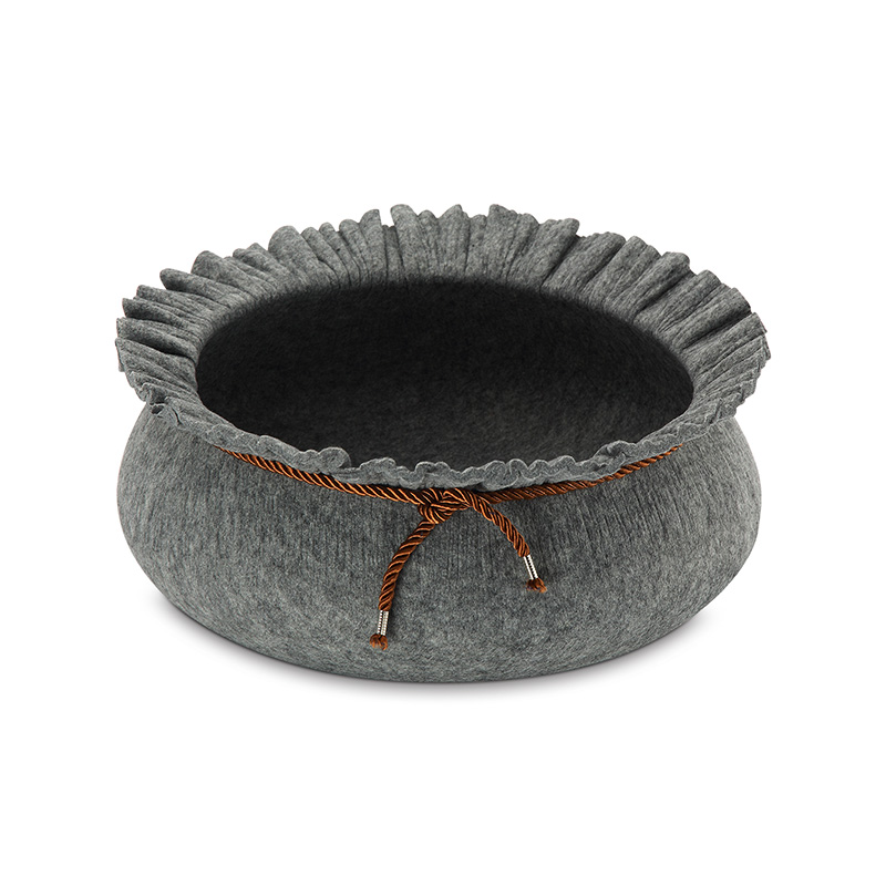Lotus Round Felt Nest